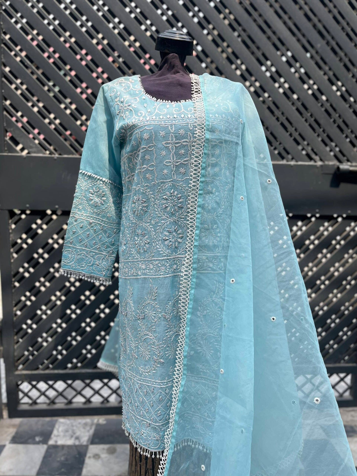 Ferozi Chikankari 3pc